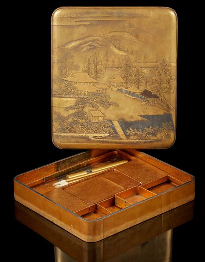 JAPON, période EDO, XIXe siècle Suzuribako en laque or, le couvercle à décor en hira...