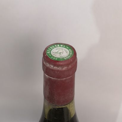 null 1 bottle POMMARD - Jean VAUDOISEY BERGET 1979 

Label slightly stained.