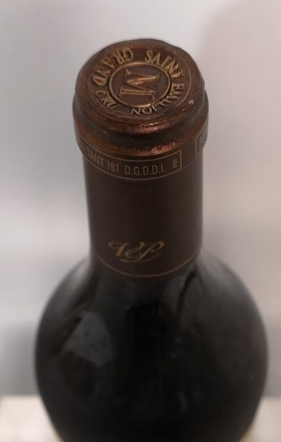 null 1 bouteille Château MONBOUSQUET - Saint Emilion Grand Cru 2001 

Étiquette ...