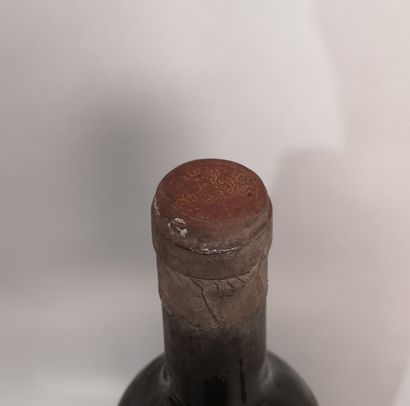 null 
1 bouteille BORDEAUX AOC Saint Emilion - BEDHET LAFON Neg. 1947 




Étiquette...