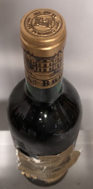 null 1 bouteille Château CANTENAC BROWN - 3e GCC Margaux 1985 

Étiquette abîmée...