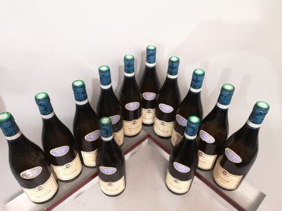 null 12 bottles MEURSAULT "Les MIllières" - Françoise CHAUVENET 2010 

7 stained...