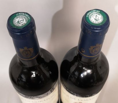null 2 bouteilles CLOS de L'ORATOIRE - Saint Emilion Grand Cru 2003 

Étiquette légèrement...
