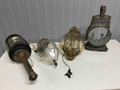 null Set of four lanterns (suspension, carriage and hand)