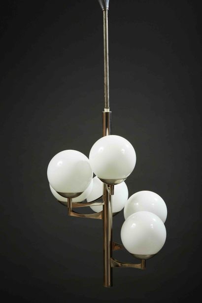 null Work of the 70s

Chandelier with six arms light, chromed metal rod.