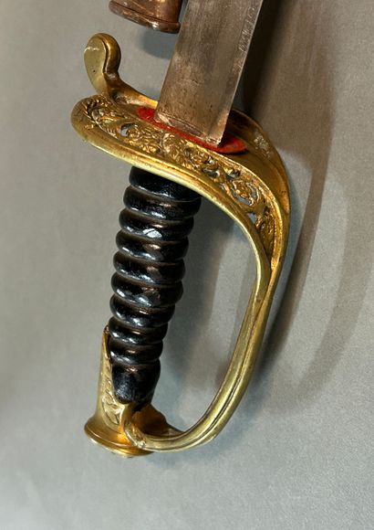 null Infantry officer saber model 1855.

Brass mounting.

Oval cap with laurel wreath,...