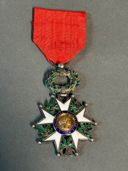 Légion d’honneur institué en 1802

Croix...