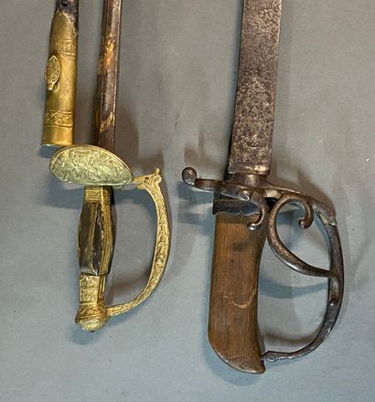 null Set of a sword and a saber. 



Including a sword of officer First Empire.

Bronze...