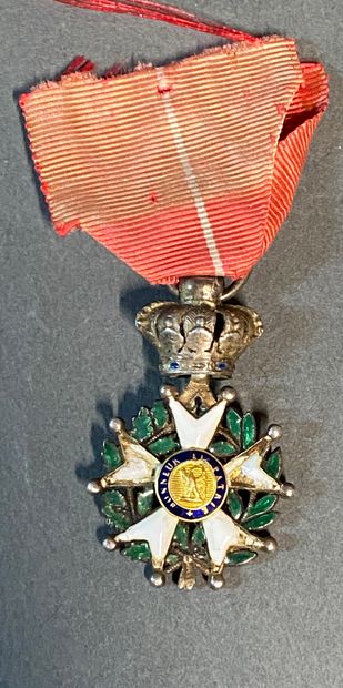 null 
Légion d’honneur institué en 1802




Demi-taille en argent au grade de chevalier....