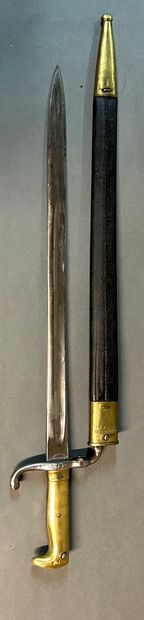 null Bayonet for Mauser rifle 1871.

Cast brass handle, regimental 3.T.P.3.9 guard,...
