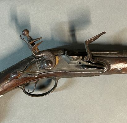 null Shortened flintlock pistol attributed to the Navy.

Bronze flintlock lock. 

Flat-bodied...