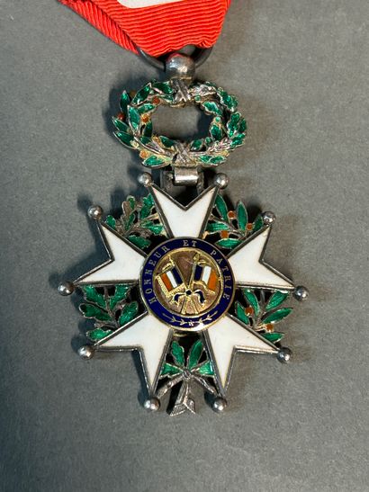 null Legion of Honor instituted in 1802

Knight's cross in silver.

Manufacture jeweler.

Third...
