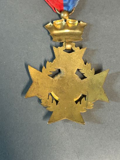 null National Order of Merit.

Medal with ribbon.

Diameter : 5.30 cm.