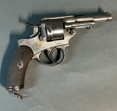 null Chamelot-Delvignes Model 1873 Marine Officer's Revolver.

Caliber 11mm 73.

6...