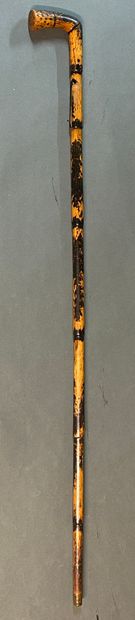 null Canne épée à lame finement ciselée et décorée
H : 88 cm (lame 33 ,5 cm)