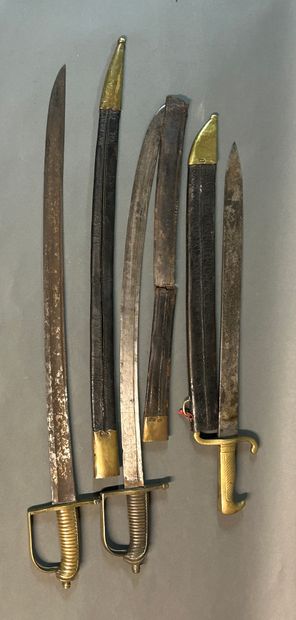 null Set of three sabers.

Including two model 1790 infantry lighter sabers. 

One-piece...