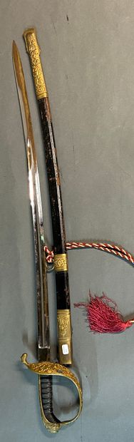 null Officer's sword of the Empire of Austria-Hungary.

Bronze mounting. 

Oval cap...