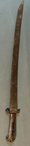 null Strong knife of venery.

Handle in blackened chiselled wood, guard in cut iron.

Strong...