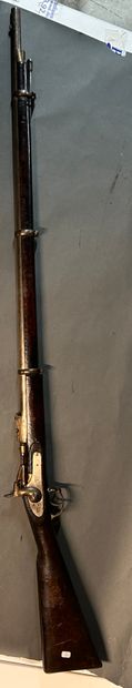 null Snider rifle with snuffbox.

Front lock marked "Tower 1871" with royal crown.

Snuffbox...