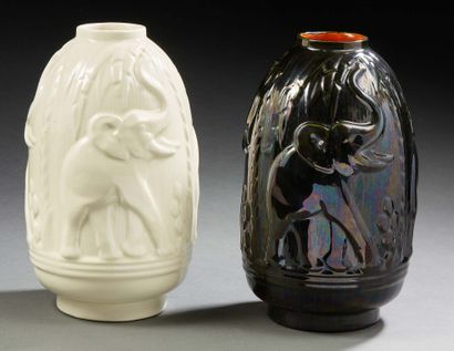 Charles CATTEAU pour BOCH Frères, La Louvière Paire de vases en céramique formant...