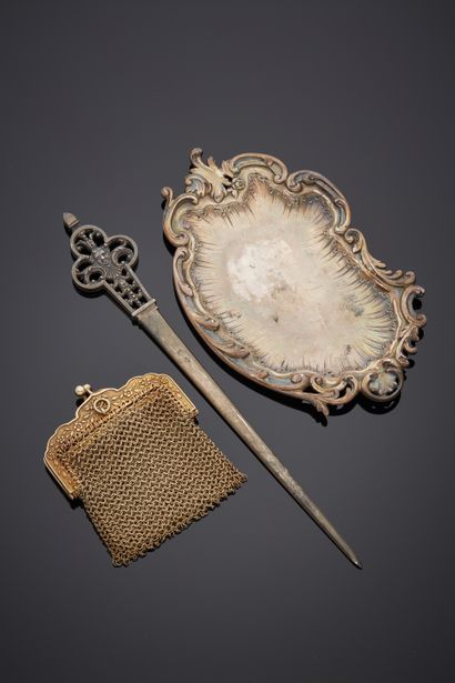 null Silver set consisting of a small tray, a purse and a hatelet.
Minerve hallmark.
Weight...