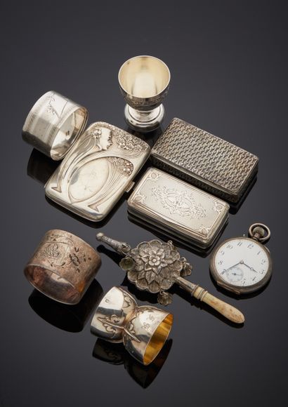 null Silver set including two snuffboxes, two napkin rings, a cigarette box, two...