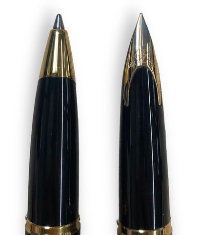 null WATERMAN 
ensemble stylo plume et stylo bille en noir et doré.
Plume en or 750...
