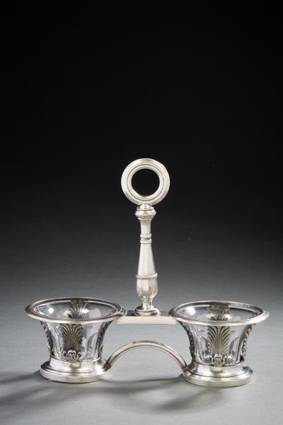 null Double silver saleron with palmettes decoration.
Paris 1819-1838.
Weight : 221,1...