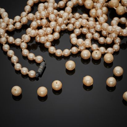 null Ensemble de perles fantaisie : un collier en perles en chute, fermoir métal,...