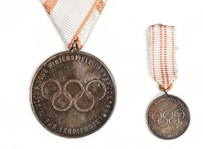 null JEUX OLYMPIQUES INNSBRUCK 1964
Médaille pour le Mérite en métal argenté et sa...