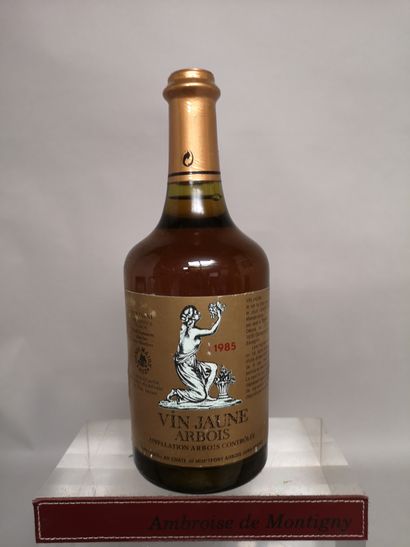 null 1 bouteille ARBOIS Vin Jaune - Henri MAIRE 1985 Etiquette légèrement griffé...