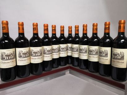 null 12 bouteilles Château OLIVIER rouge - Gc de Graves 2004