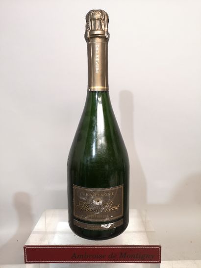 null 1 bottle CHAMPAGNE Florent VIARD "Prestige" 2007 Label slightly damaged.