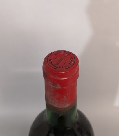 null 1 bouteille Château CANON LA GAFFELIERE - Gcc de Saint Emilion 1983 Etiquette...
