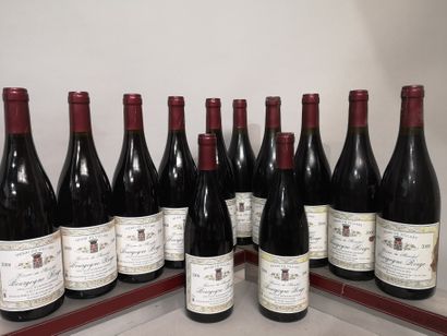 null 12 bouteilles BOURGOGNE Rouge "Réserve du Maréchal" - Henri de VILLARS 2008...