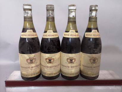 null 4 bouteilles CHASSAGNE MONTRACHET 1982 - Reine PEDAUQUE Étiquettes tachées....