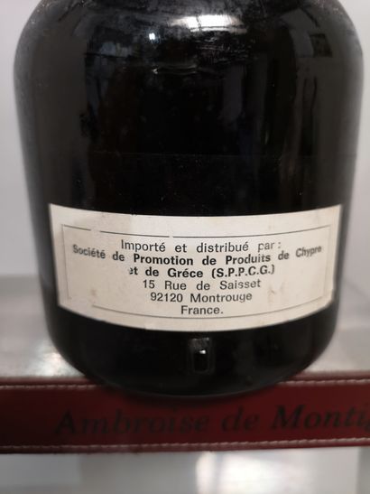 null 1 bouteille VIN DOUX de CHIPPRE "Commanderie St John" - Limassol Solera 194...