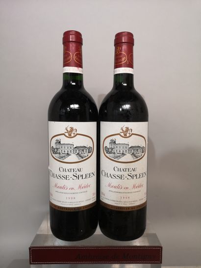 null 2 bouteilles Château CHASSE SPLEEN - Moulis 1998 Étiquettes légèrement tach...