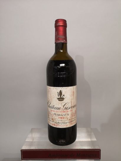 null 1 bouteille Château GISCOURS - 3e Gcc Margaux 1982 Etiquette tachée. Niveau...