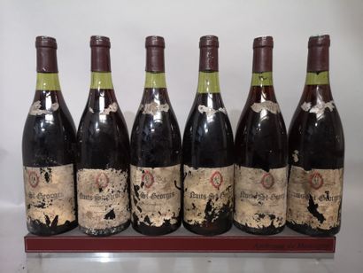 null 6 bouteilles NUITS St. GEORGES - Domaine LEVET 1974 et 1976 Étiquettes et collerette...