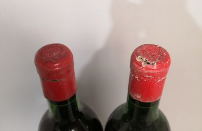 null 2 bouteilles COUVENT des JACOBINS - Saint Emilion Grand Cru 1966 Étiquettes...