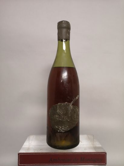 null 1 bouteille ARMAGNAC - PEUCHET & Co années 1960 Niveau légèrement bas.