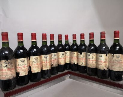 null 12 bouteilles Château CORBIN MICHOTTE - Saint Emilion Grand Cru 1983 Étiquettes...