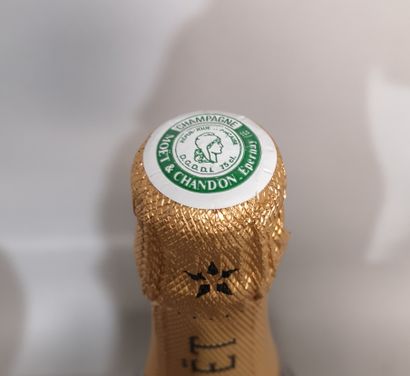 null 1 bottle CHAMPAGNE MOET & CHANDON Brut Impérial In individual case.