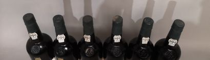 null 6 bouteilles PORTO TAYLOR'S Quinta de Vargellas 1987 Étiquettes légèrement ...