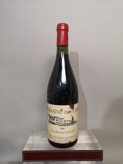 null 1 bouteille VACQUEYRAS Domaine des TOURS 2006 - Emmanuel REYNAUD Etiquette tachée....