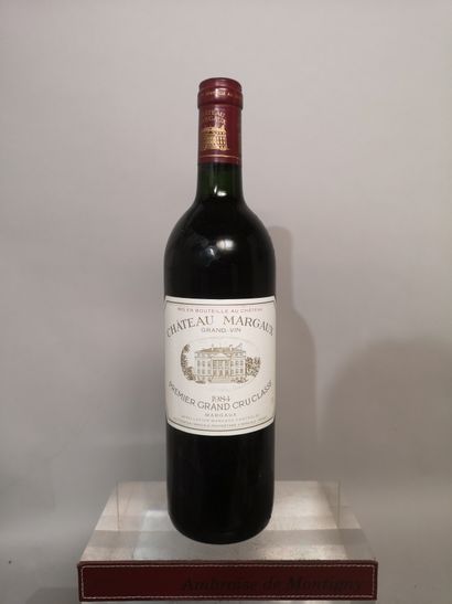 null 1 bouteille Château MARGAUX 1er Gcc - Margaux 1984 Base goulot.