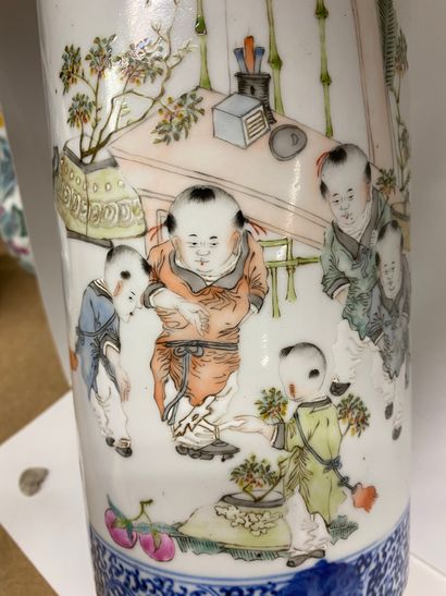 null CHINE
Porte-pinceau en porcelaine décoré QIANJIANG CAI de forme cylindrique...