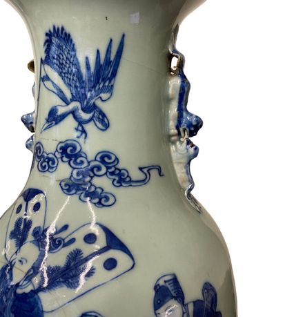 null CHINE, début XXème siècle
Important vase balustre en porcelaine à décor bleu...