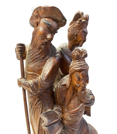 null SCULPTURE
en bois représentant les trois guerriers chinois (Guan Yu, Liu Bei,...